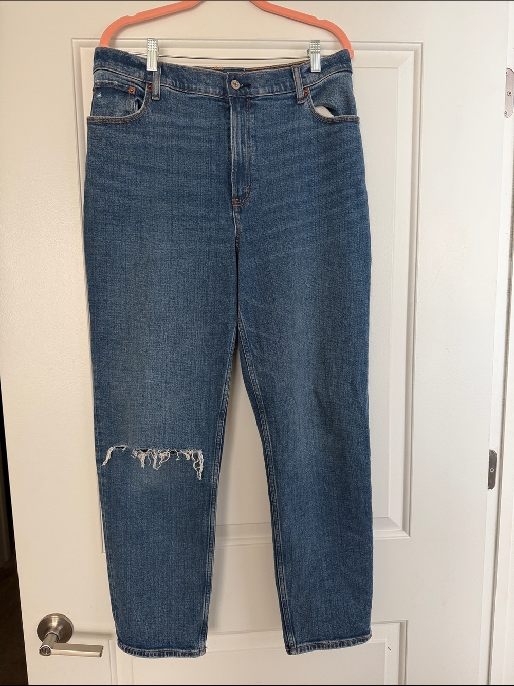 Abercrombie  High-Rise mom jeans
